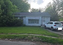 Pre-foreclosure in  Cherokee Ave Flint, MI 48507