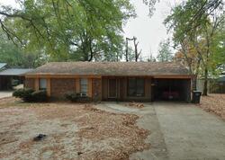 Pre-foreclosure in  Oakwood Dr Belzoni, MS 39038