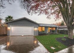 Pre-foreclosure in  Lancey Dr Modesto, CA 95355