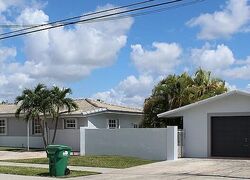 Pre-foreclosure in  Sw 38th St Miami, FL 33165