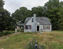 Pre-foreclosure in  E Havana St Greenville, MS 38701