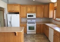 Pre-foreclosure in  13th Ave N Princeton, MN 55371