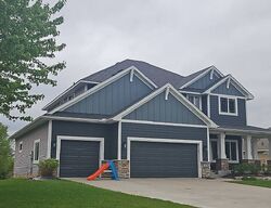 Pre-foreclosure in  Fallbrooke Dr Hastings, MN 55033