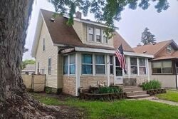 Pre-foreclosure in  34th Ave S Minneapolis, MN 55417