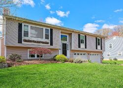 Pre-foreclosure in  Ives Row Cheshire, CT 06410
