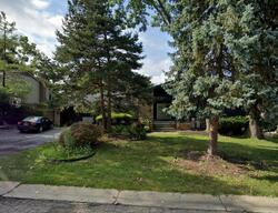 Pre-foreclosure in  Bloomfield Park Dr West Bloomfield, MI 48323