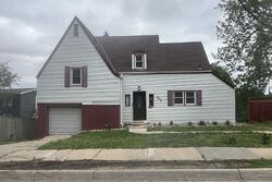 Pre-foreclosure in  N 32nd St Omaha, NE 68111