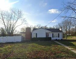 Pre-foreclosure in  Frederick Rd Festus, MO 63028