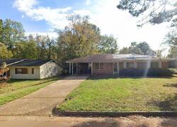 Pre-foreclosure in  Queen Mary Ln Jackson, MS 39209