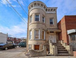 Pre-foreclosure in  13th Ave Brooklyn, NY 11219