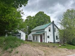 Pre-foreclosure in  Mckabe Rd Colton, NY 13625
