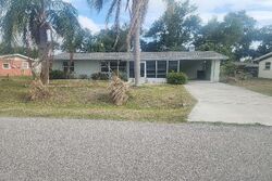 Pre-foreclosure in  Cypress Ave Venice, FL 34285