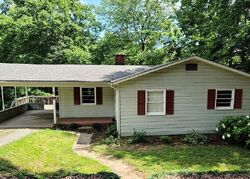 Pre-foreclosure in  Old St Jonesville, NC 28642