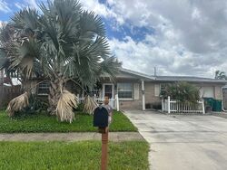 Pre-foreclosure in  Colony Dr Melbourne, FL 32935