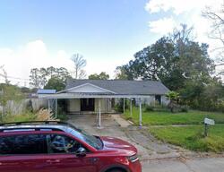 Pre-foreclosure in  Kaycee Dr Slidell, LA 70460