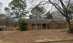 Pre-foreclosure in  Poplar Estates Pkwy Germantown, TN 38138