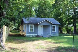  W Upshur Ave, Gladewater TX