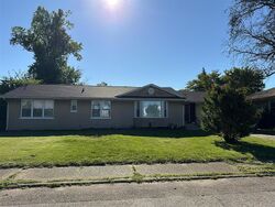 Pre-foreclosure in  N Spring St Evansville, IN 47711