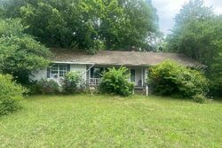 Pre-foreclosure in  Courthouse Rd Spotsylvania, VA 22551