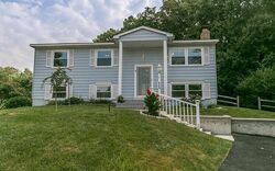 Pre-foreclosure in  Midway Ct Woodbridge, VA 22193