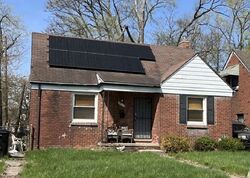 Pre-foreclosure in  Manor St Detroit, MI 48221