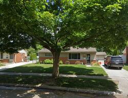 Pre-foreclosure in  Dowling St Livonia, MI 48150
