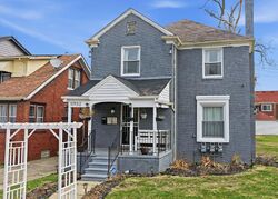 Pre-foreclosure in  GREENLAWN ST Detroit, MI 48221