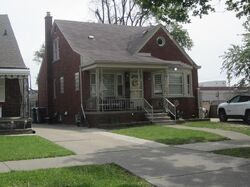 Pre-foreclosure in  Middlepointe St Dearborn, MI 48126
