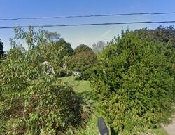 Pre-foreclosure in  Eisenhower Dr Charleston, WV 25302
