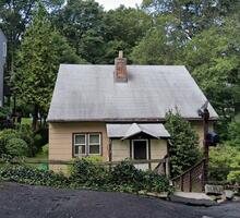 Pre-foreclosure in  Euclid Ave Ardsley, NY 10502