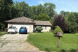 Pre-foreclosure in  Weathervane Ln Machesney Park, IL 61115