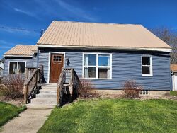 Pre-foreclosure in  Mill St Hillsboro, WI 54634