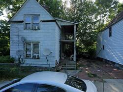 Pre-foreclosure in  E 123rd St Cleveland, OH 44106