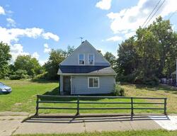 Pre-foreclosure in  Quebec Ave Cleveland, OH 44106