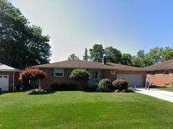 Pre-foreclosure in  W Omar St Struthers, OH 44471