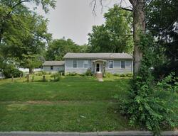Pre-foreclosure in  E Dee St Lebanon, IL 62254