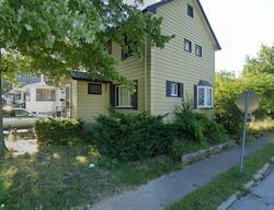 Pre-foreclosure in  Vista Ave Cleveland, OH 44125