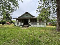  E Hill St, Warsaw NC