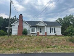  Pine Rd, Eden NC