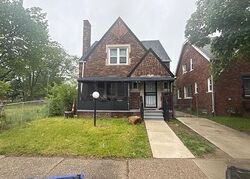 Pre-foreclosure in  Wisconsin St Detroit, MI 48238