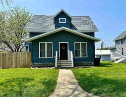 Pre-foreclosure in  Pine St Peterson, IA 51047