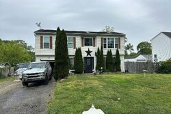 Pre-foreclosure in  Robinson Dr Shirley, NY 11967