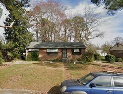 Pre-foreclosure in  Erich Rd Richmond, VA 23225