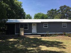Pre-foreclosure in  King St New Brockton, AL 36351