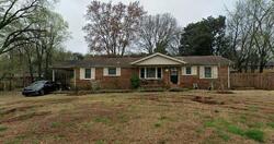 Pre-foreclosure in  N Crestview Dr Nw Huntsville, AL 35816