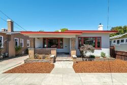 Pre-foreclosure in  30th St Richmond, CA 94804