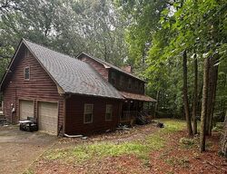 Pre-foreclosure in  Winding Stream Trl Sw Conyers, GA 30094
