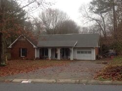 Pre-foreclosure in  DANIEL LN Lawrenceville, GA 30046