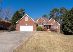  Lewis Ridge Cir, Lawrenceville GA