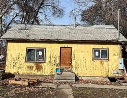 Pre-foreclosure in  E Freeport St Caldwell, ID 83605